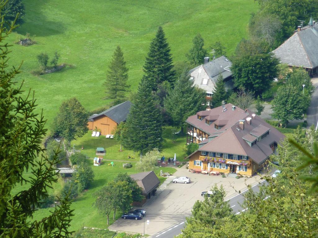 Hotel Lawine Todtnau Eksteriør billede