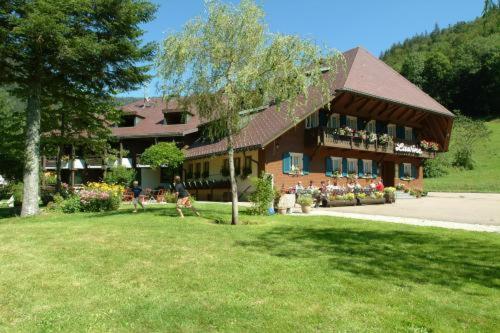 Hotel Lawine Todtnau Eksteriør billede
