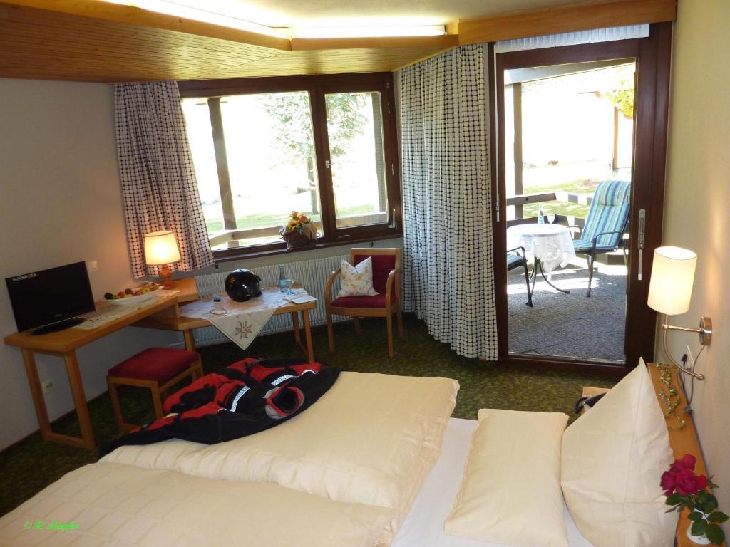 Hotel Lawine Todtnau Værelse billede